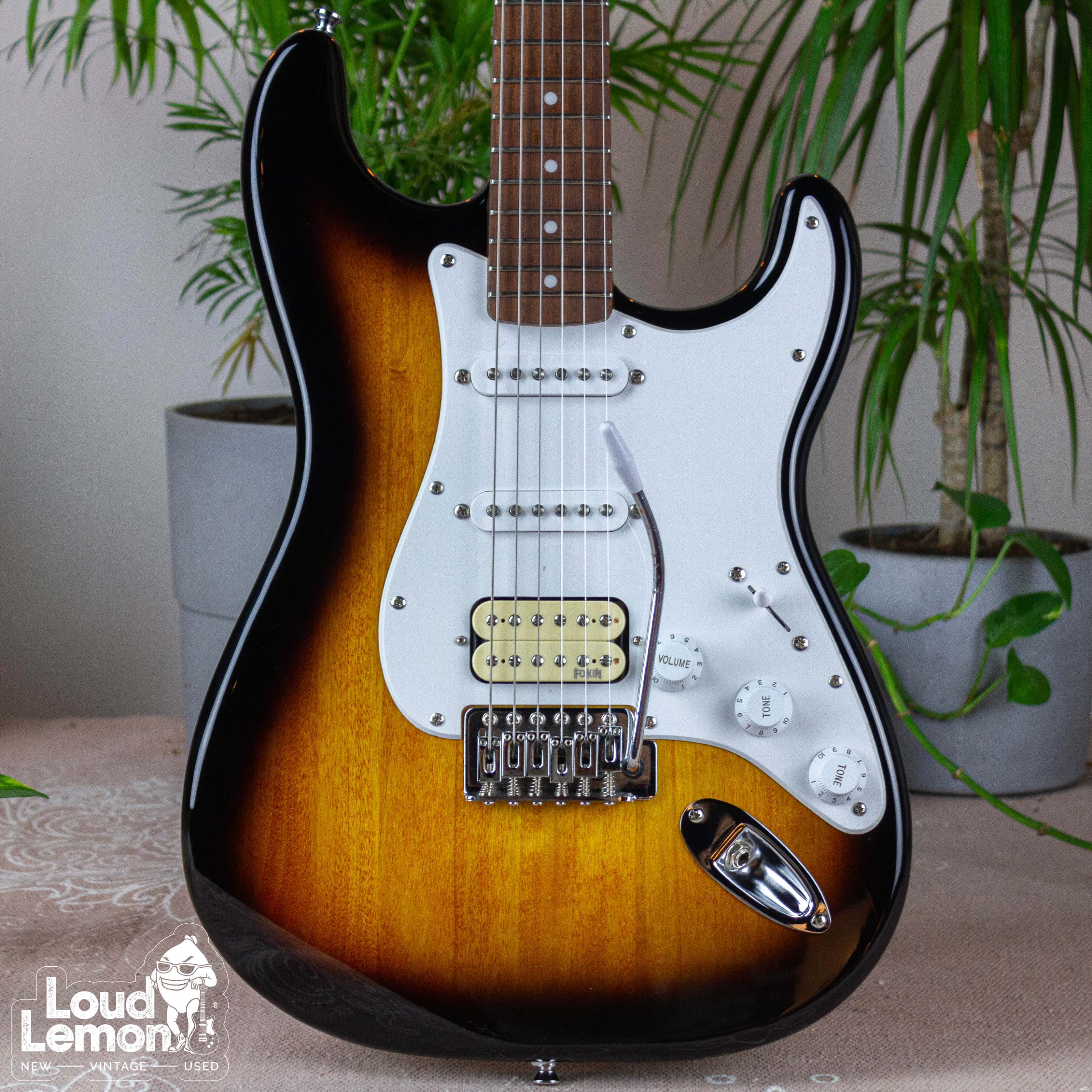 Fender squier deals bullet strat sunburst